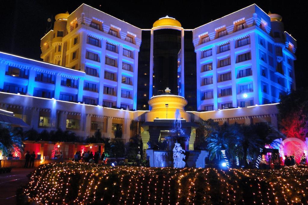 Hotel Swosti Premium Bhubaneswar Exterior photo