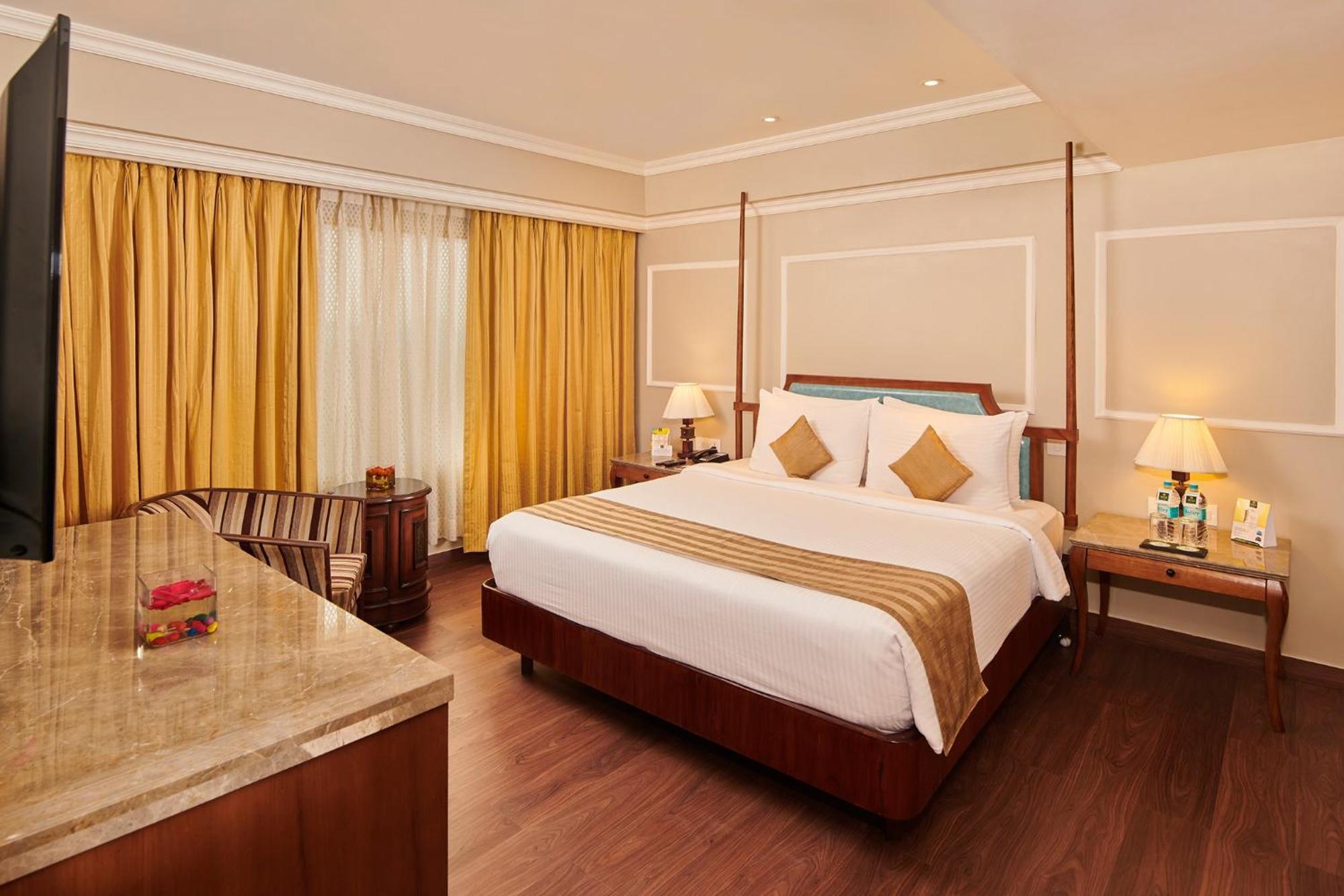 Hotel Swosti Premium Bhubaneswar Exterior photo