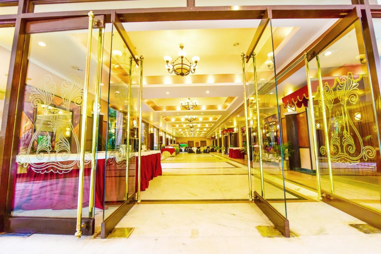 Hotel Swosti Premium Bhubaneswar Exterior photo