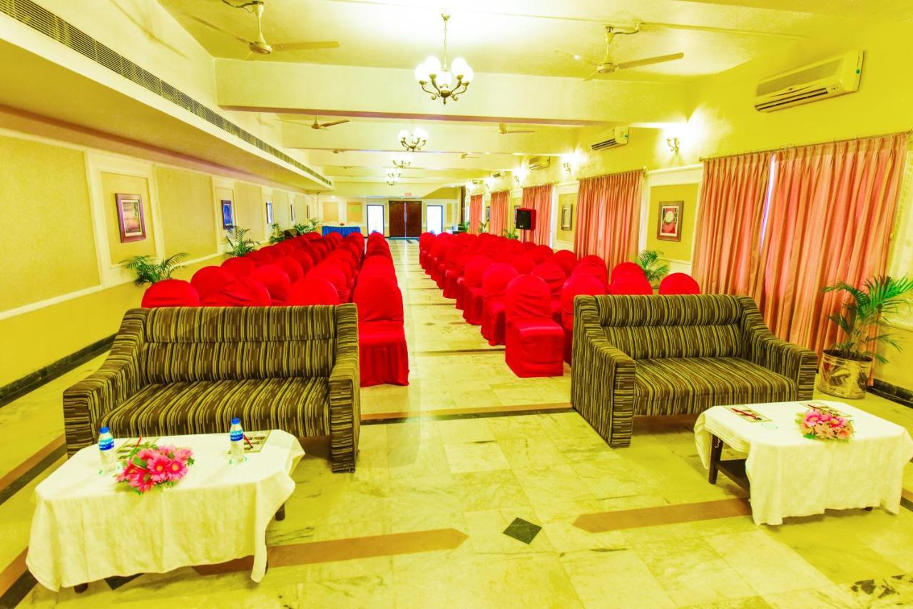 Hotel Swosti Premium Bhubaneswar Exterior photo