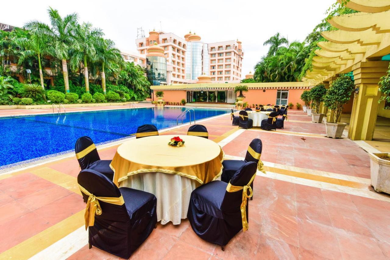 Hotel Swosti Premium Bhubaneswar Exterior photo