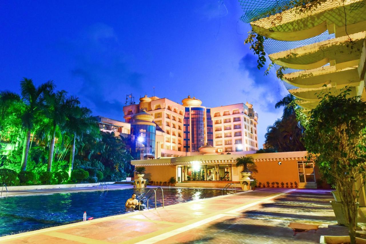 Hotel Swosti Premium Bhubaneswar Exterior photo