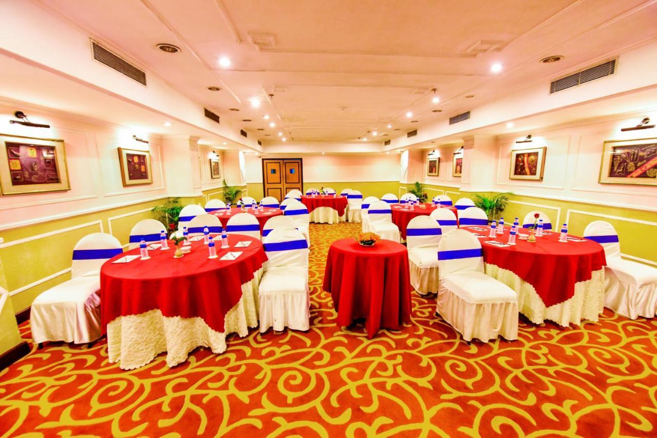 Hotel Swosti Premium Bhubaneswar Exterior photo