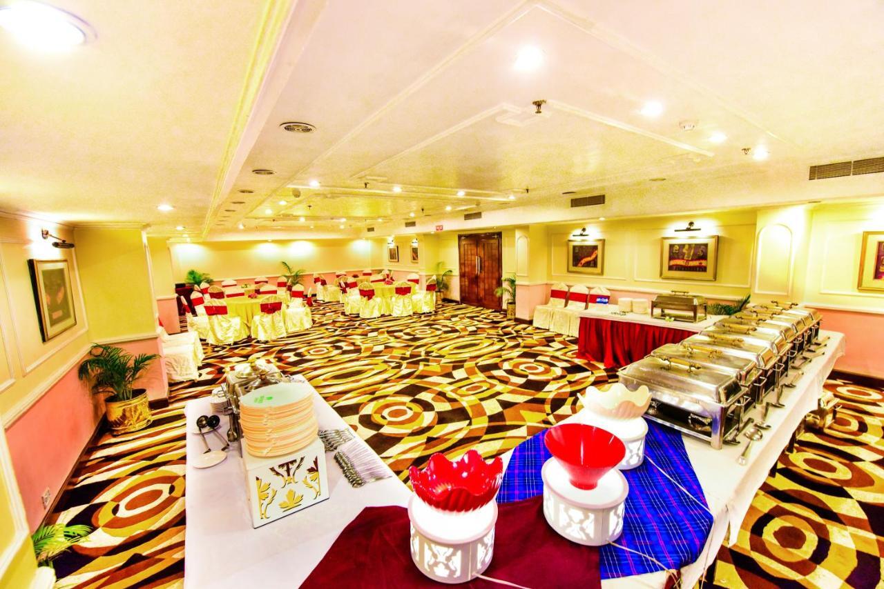 Hotel Swosti Premium Bhubaneswar Exterior photo