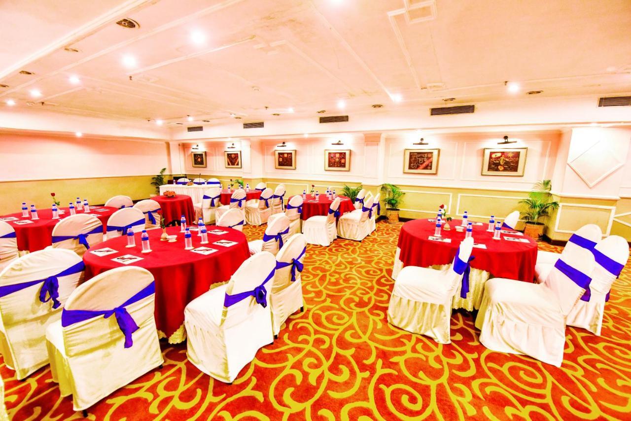 Hotel Swosti Premium Bhubaneswar Exterior photo